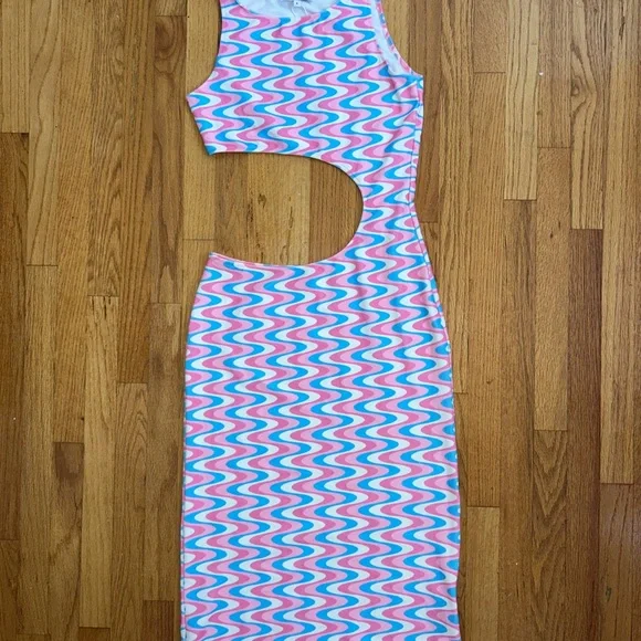 Frankie's Bikinis Pink and Blue Wave Dress - Picture 2 of 6